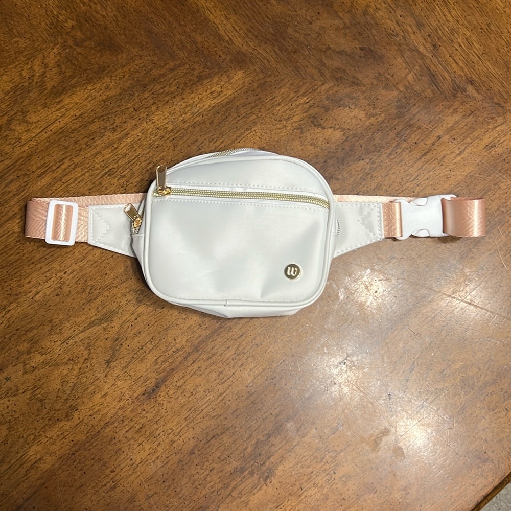Wantable crossbody bag